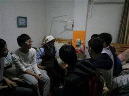 E:\本科阶段文件夹\工作文件夹\国际班团支书文件夹\团日活动\2016年五月\活动照片\QQ图片20160530201523.jpg